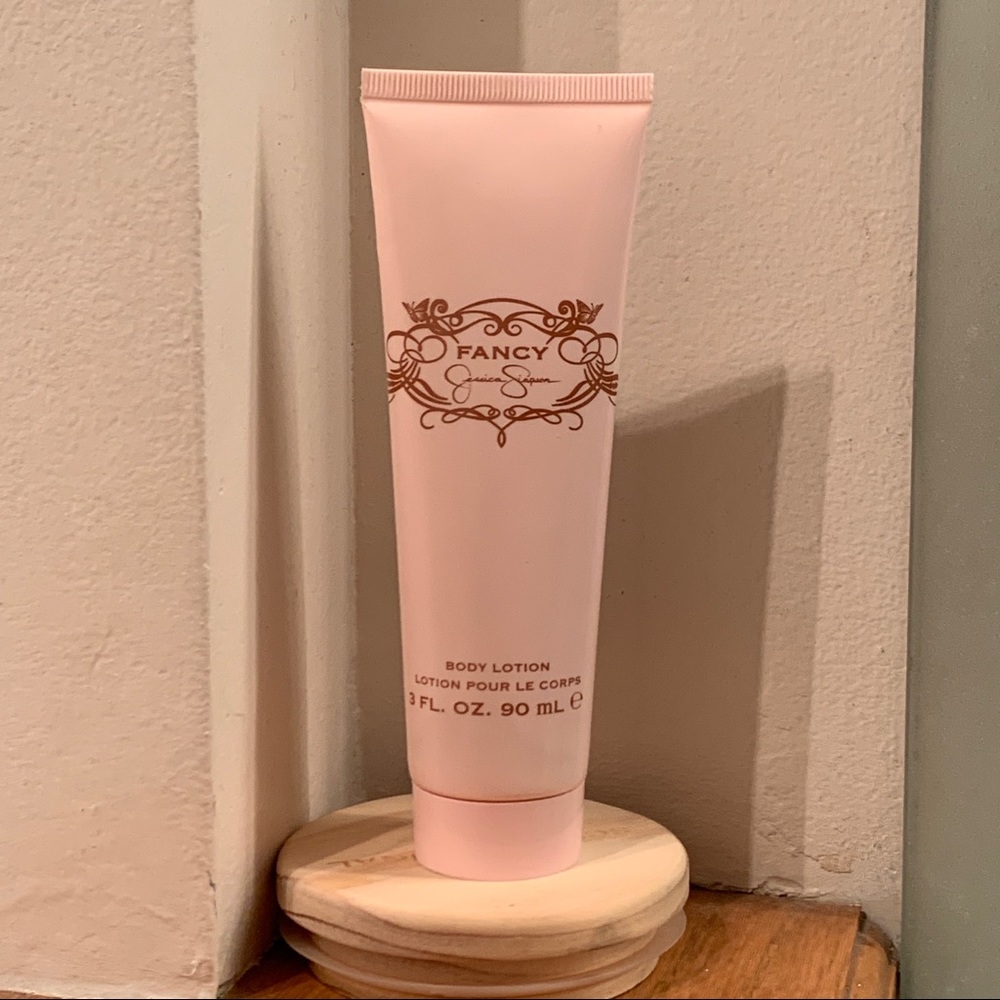 Jessica Simpson Fancy Body Lotion